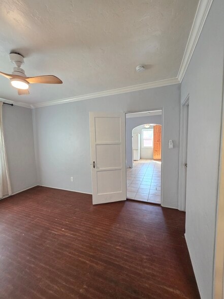 b - 4649 W Point Loma Blvd