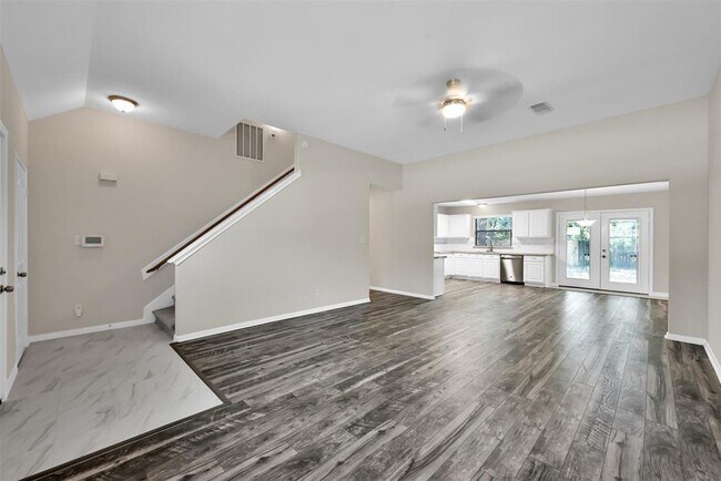 Building Photo - 9020 Zapata Way