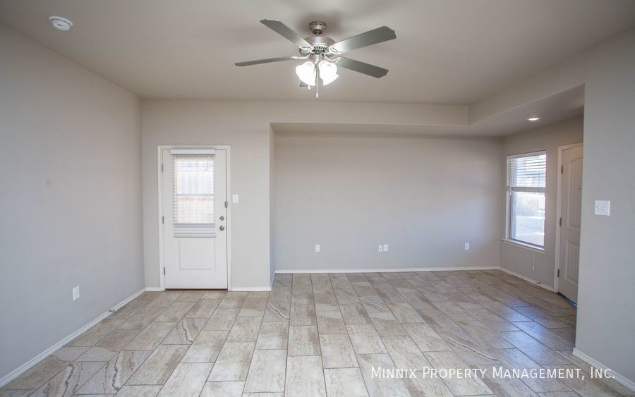 Building Photo - 2617 113th St