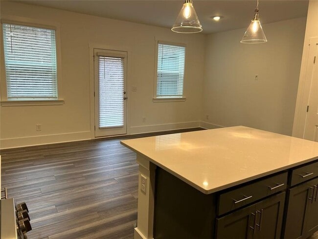 Building Photo - 1708 Gunnin Trce NW