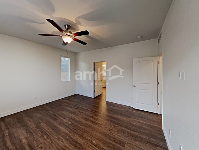 Building Photo - 12730 Ventana St