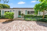 Building Photo - 1524 Siena Ave