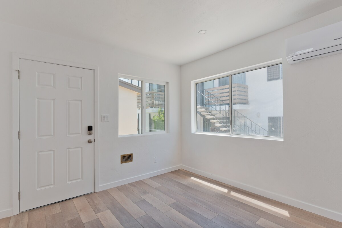 Building Photo - 1534 Missouri St