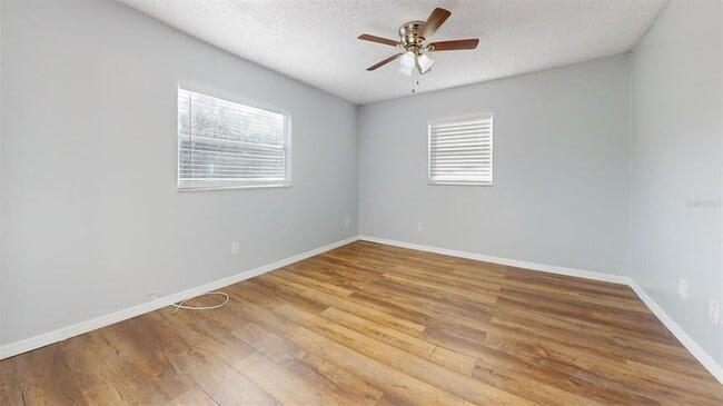 Building Photo - 2151 Alicia Dr