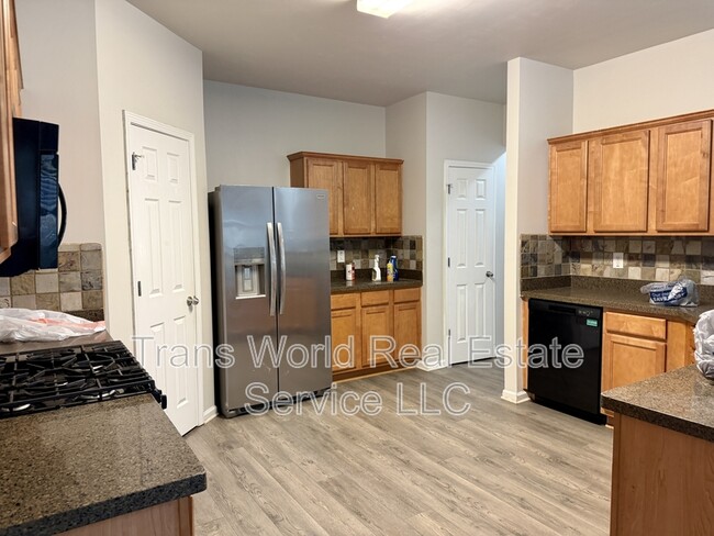 Building Photo - 2363 Jasmine Glen Dr