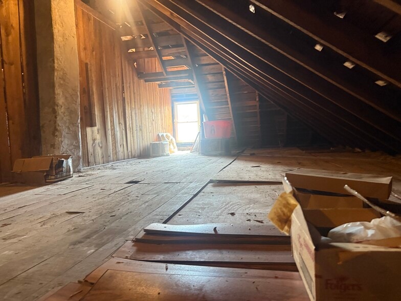 Building Photo - 133 W Vaughn St