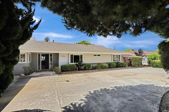 Building Photo - 1304 Muirlands Vista Way