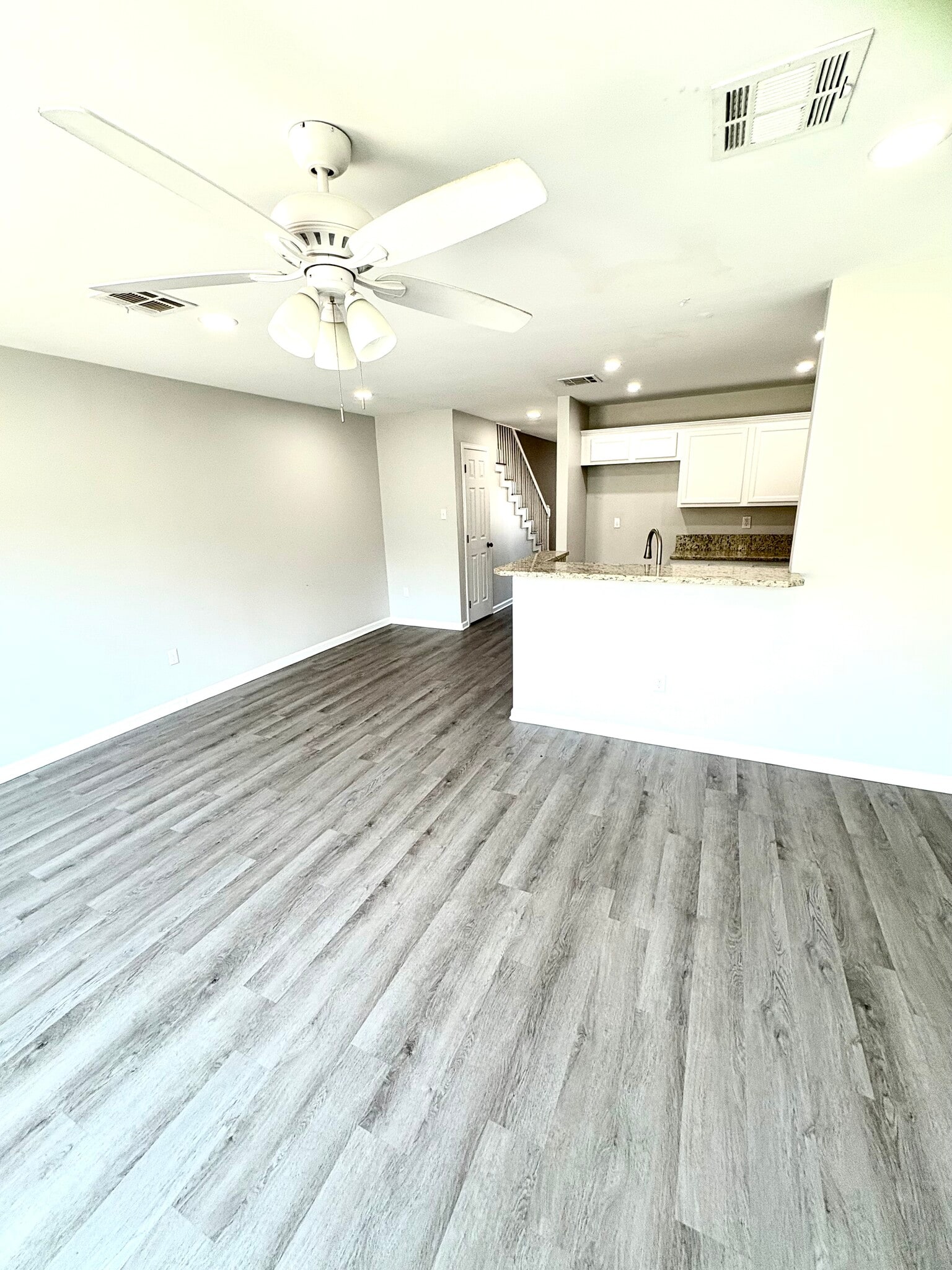 Building Photo - 1504 Southport Blvd