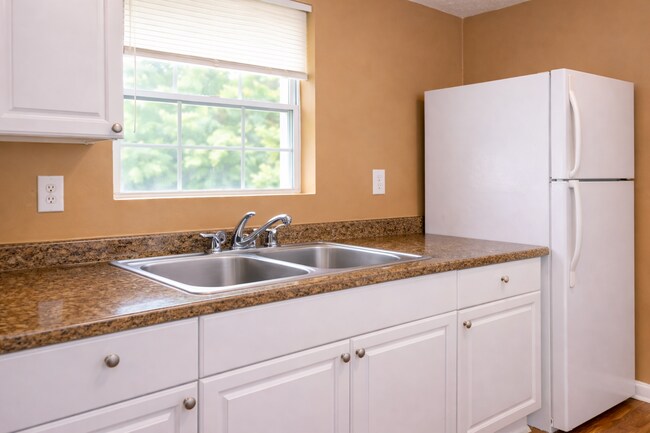 Building Photo - The West Norment – $150/Week (First 4 Weeks Limited Promo!) with Private Room & Utilities Included!