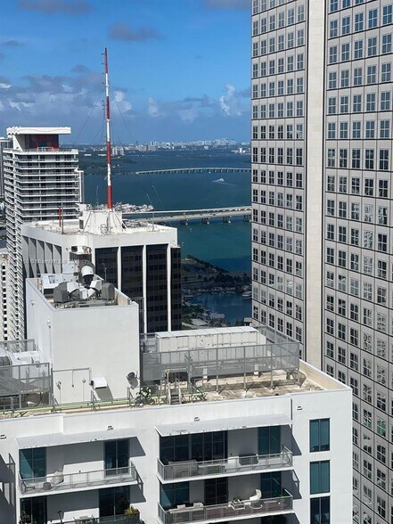 Building Photo - 300 Biscayne Boulevard Way