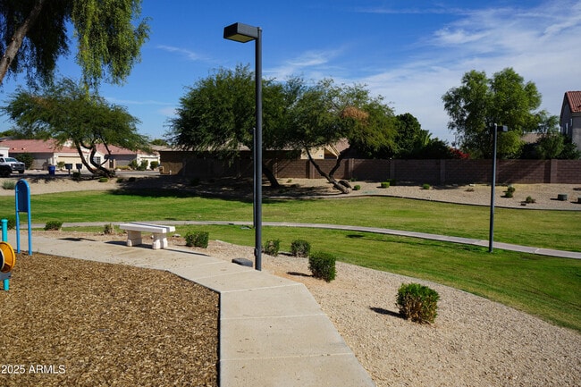 Building Photo - 898 E Monterey St