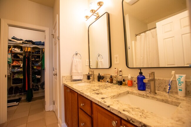 Primary En-Suite Bath - 24 Nevada Ave