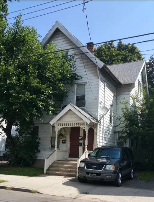 Building Photo - 357 Poplar St