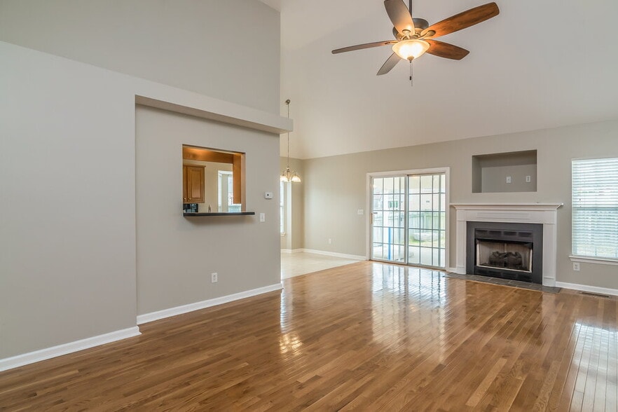 Building Photo - 228 Parrish Pl