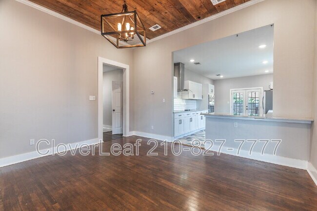 Building Photo - 242 Furnish Ave