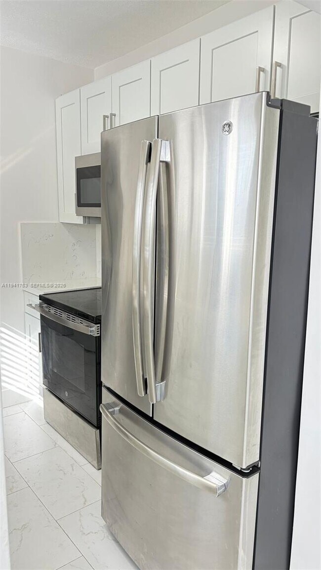 Building Photo - 644 NW 146th St