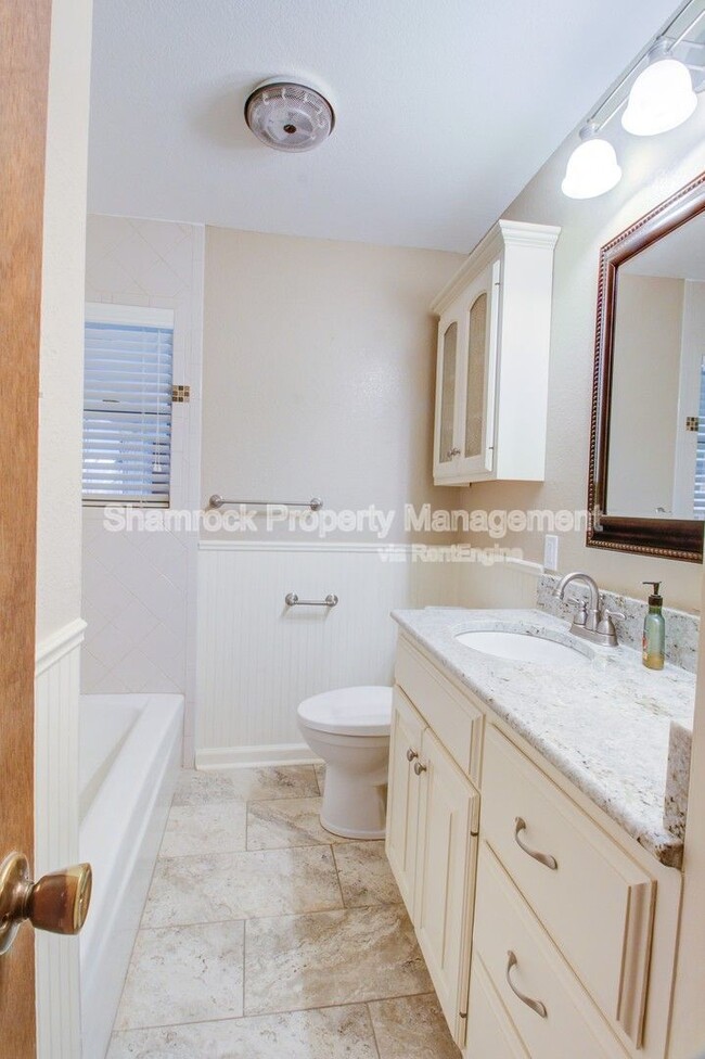 Building Photo - 5930 Caldwell Dr
