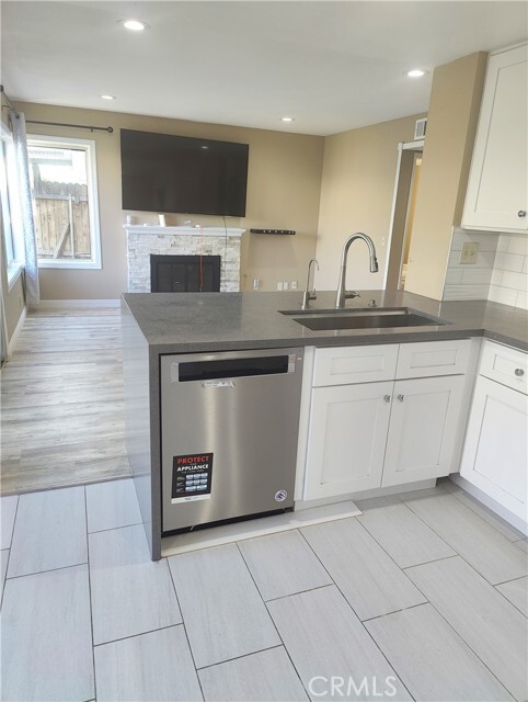 Building Photo - 6953 Saddleback Pl