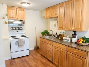 Building Photo - 770 Cummins Hwy