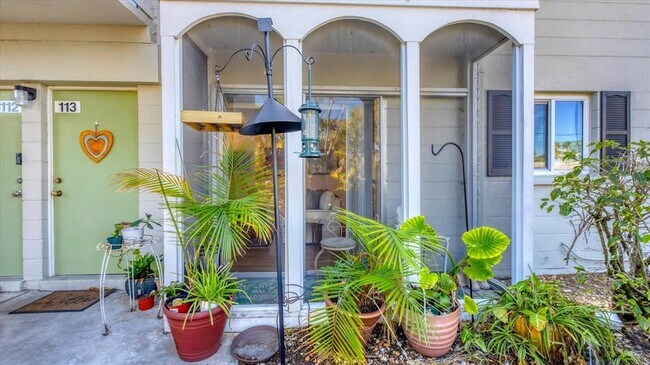 Building Photo - 2304 Ringling Blvd