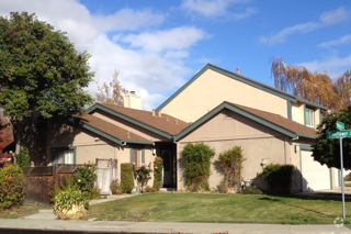 Building Photo - Charming 2BR/1BA Duet in Livermore's Sprin...