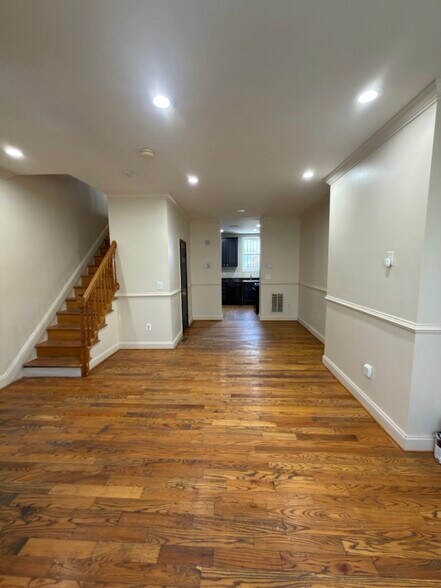 Living room - 1727 New Jersey Ave NW