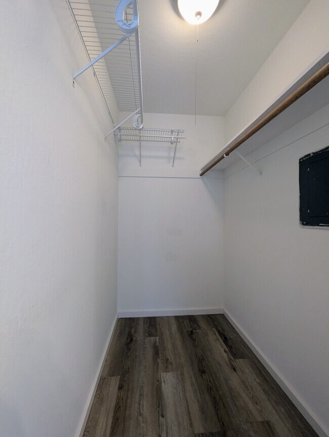 Building Photo - 32nd Ave