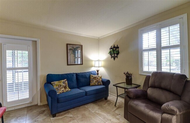 Building Photo - 7911 Flowerfield Dr