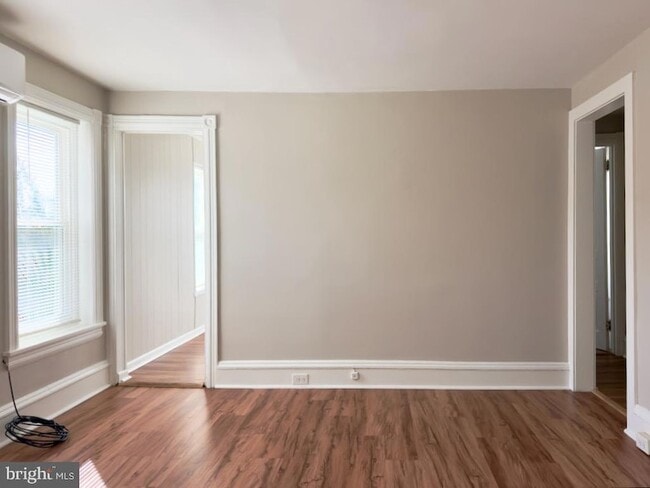 Building Photo - 14 Third Unit 3