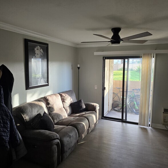 Building Photo - 1423 Graves Ave