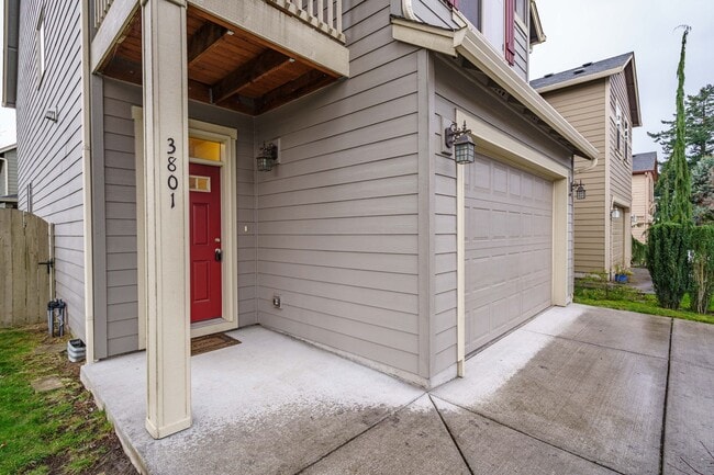 Building Photo - 3 Bedroom 2.5 Bath with Rasied Garden Beds - Felida Park Neighborhood
