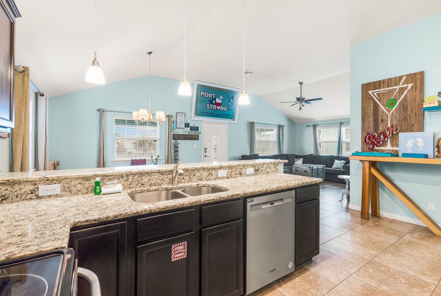 Building Photo - 618 Island Retreat Ct
