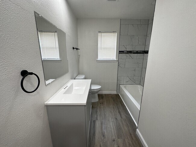 Building Photo - 1732 Americana Blvd