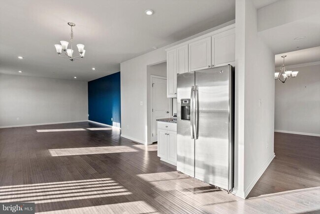 Building Photo - 311 Sunrise Ct
