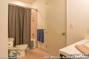 Building Photo - 17902 La Cantera Pkwy