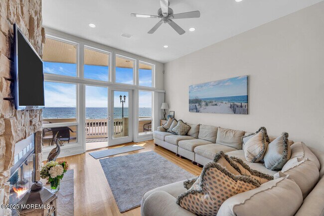 Building Photo - 152 Ocean Blvd N