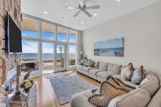 Building Photo - 152 Ocean Blvd N