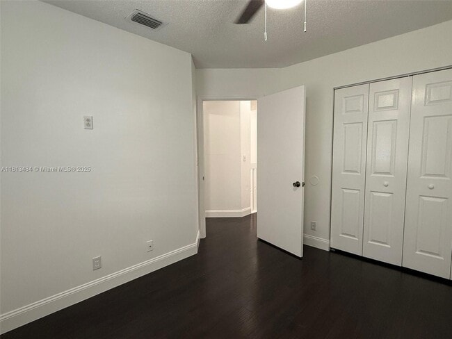 Building Photo - 17432 SW 140th Ct
