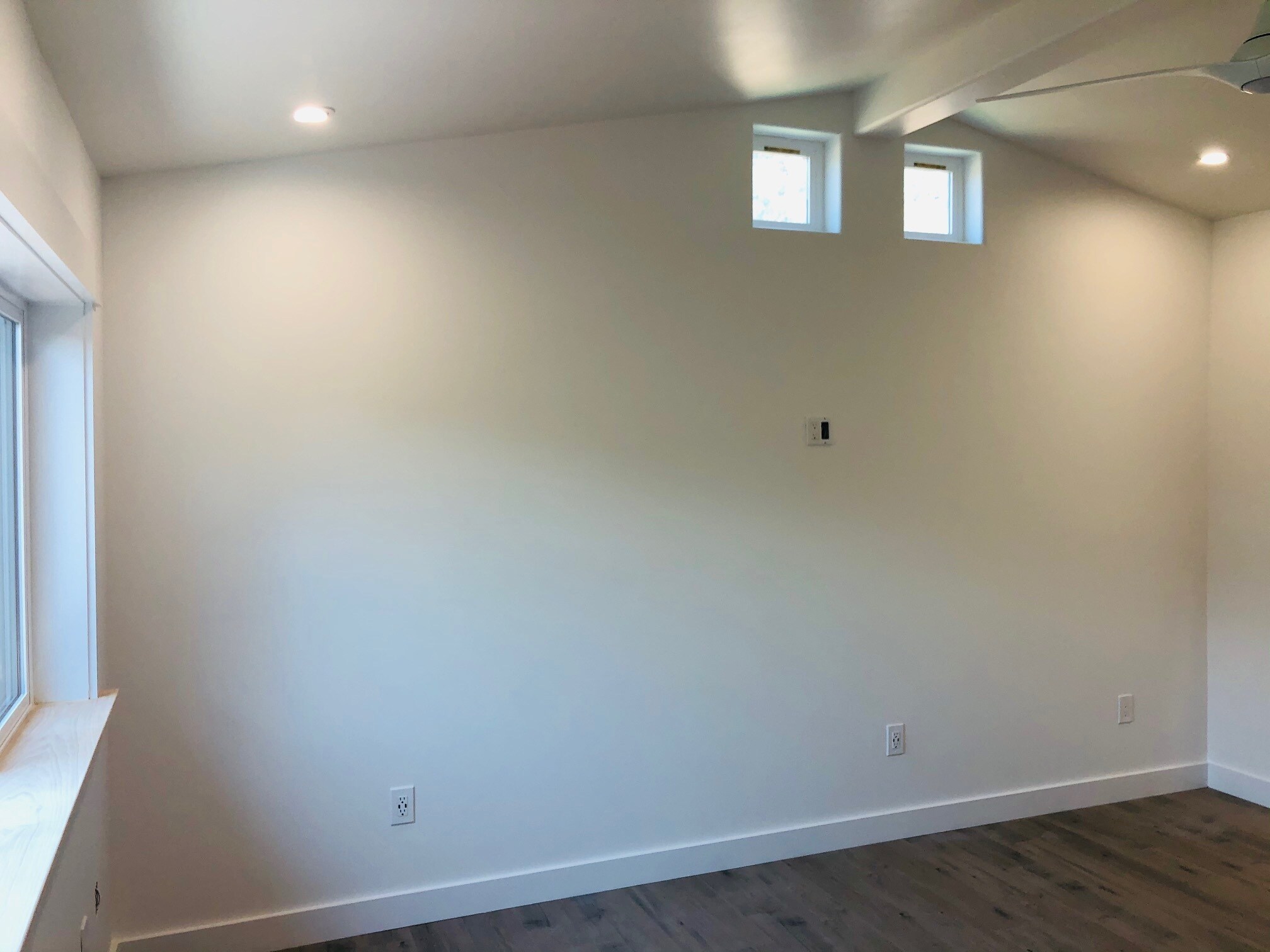 Building Photo - 41482 Willow Run Rd