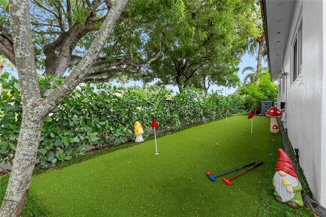 Building Photo - 1116 SE 13th Ct