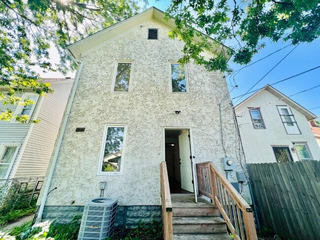 Primary Photo - "Spacious 5-Bedroom Retreat with Elegant Hardwood Floors in Vibrant Minneapolis Neighborhood!"