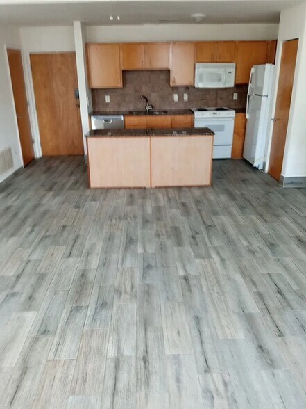 Building Photo - 440 N Front St