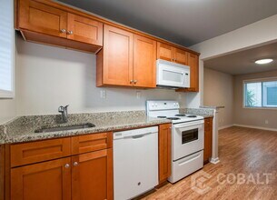 Building Photo - 271 Glen Iris Dr NE