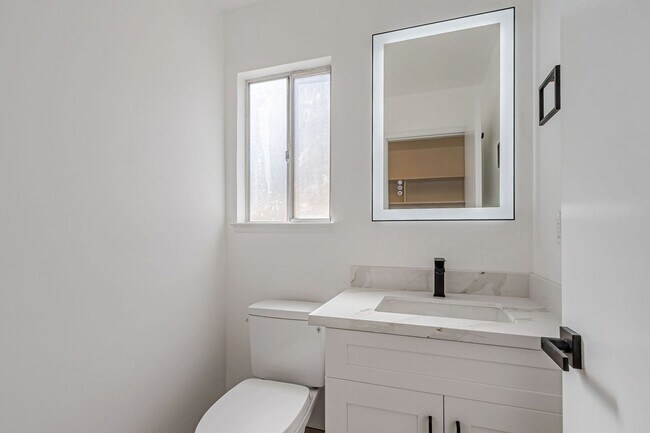 Building Photo - Stunning Updated Home in Almaden Valley