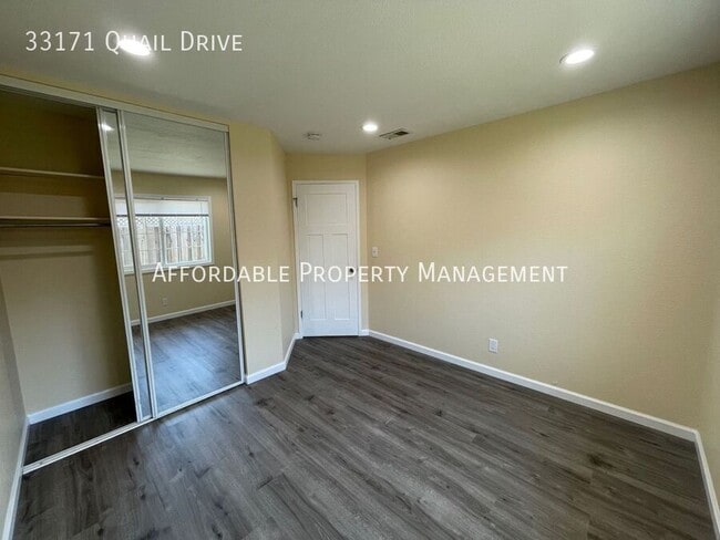 Building Photo - 33171 Quail Dr