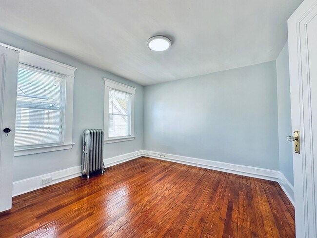 Building Photo - 62-64 Sheldon Terrace