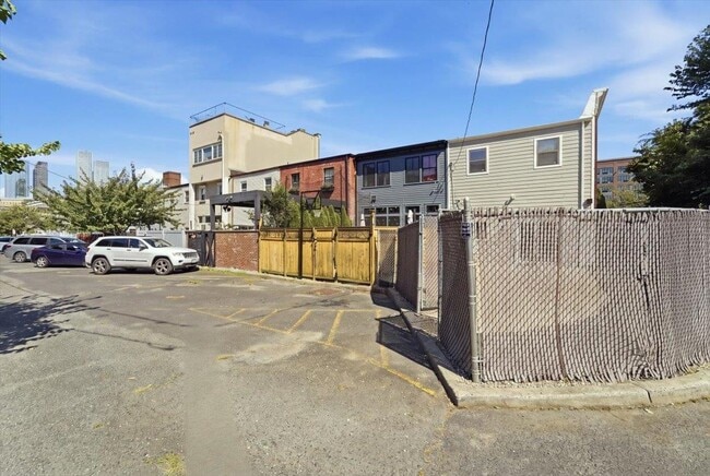 Building Photo - 295 9th St