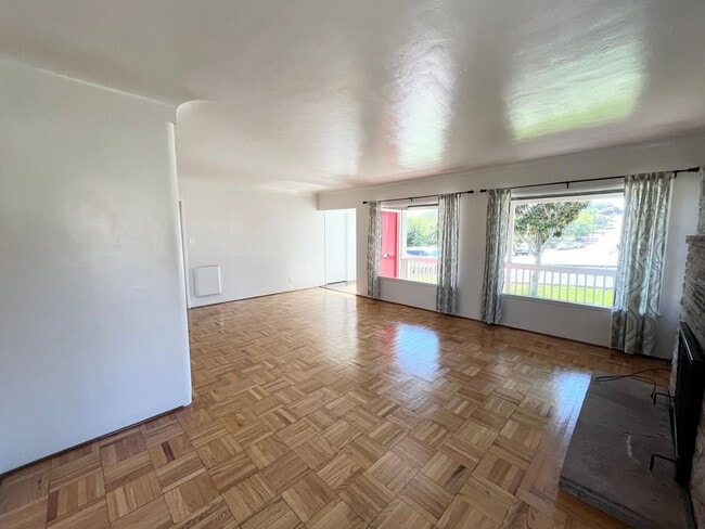 Building Photo - Epic Location by Cal Poly - 5 bedroom, 2 bathroom house