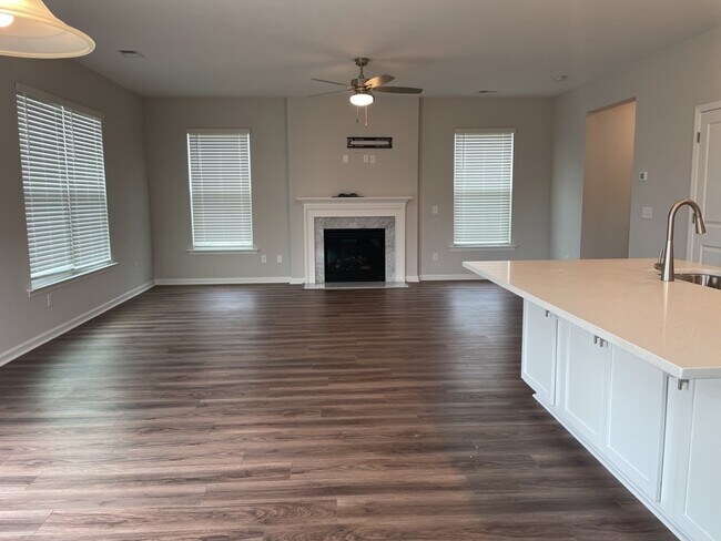 Building Photo - 2903 Siebold Dr