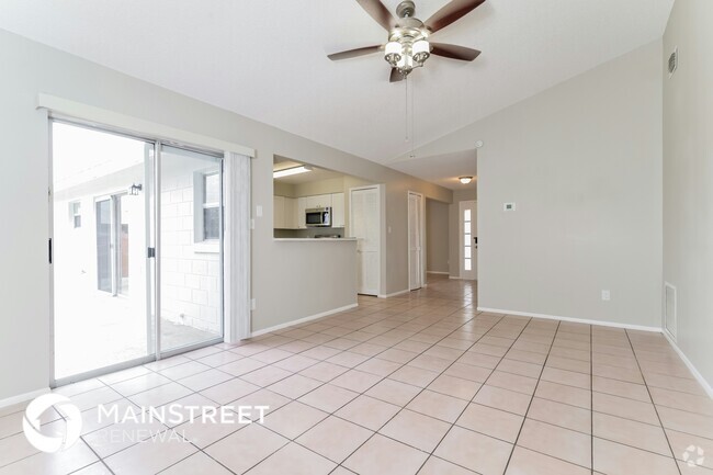 Building Photo - 7765 Hyacinth Dr